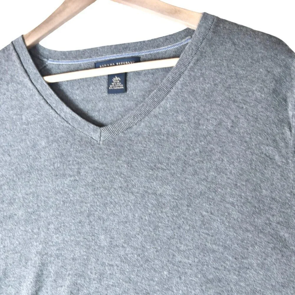 Banana Republic Men’s Grey Silk Cashmere Blend Sweater Size L V-Neck Pullover